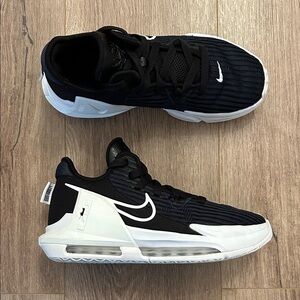 Nike LeBron Witness 6 GS